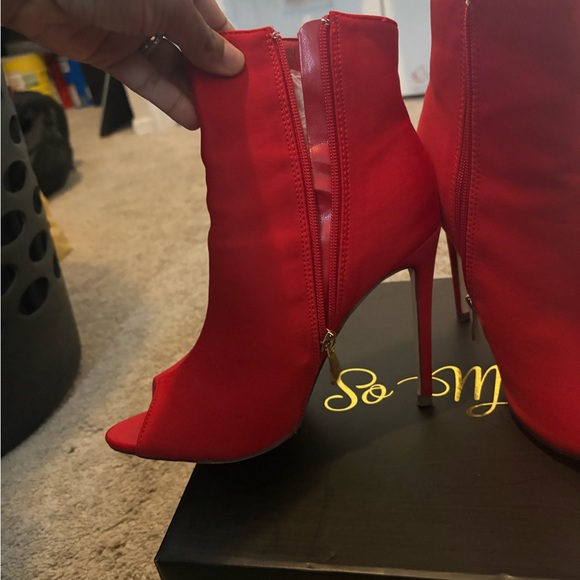 Red Peek Toe Women’s Heel Bootie! Size 7.5 great condition! - Picture 7 of 12